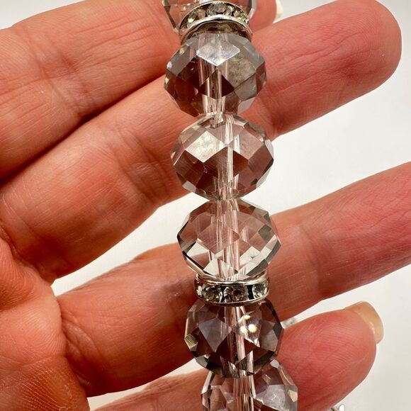 16" Clear and gray faceted crystal beads with rhinestone accent necklace! - Picture 4 of 10